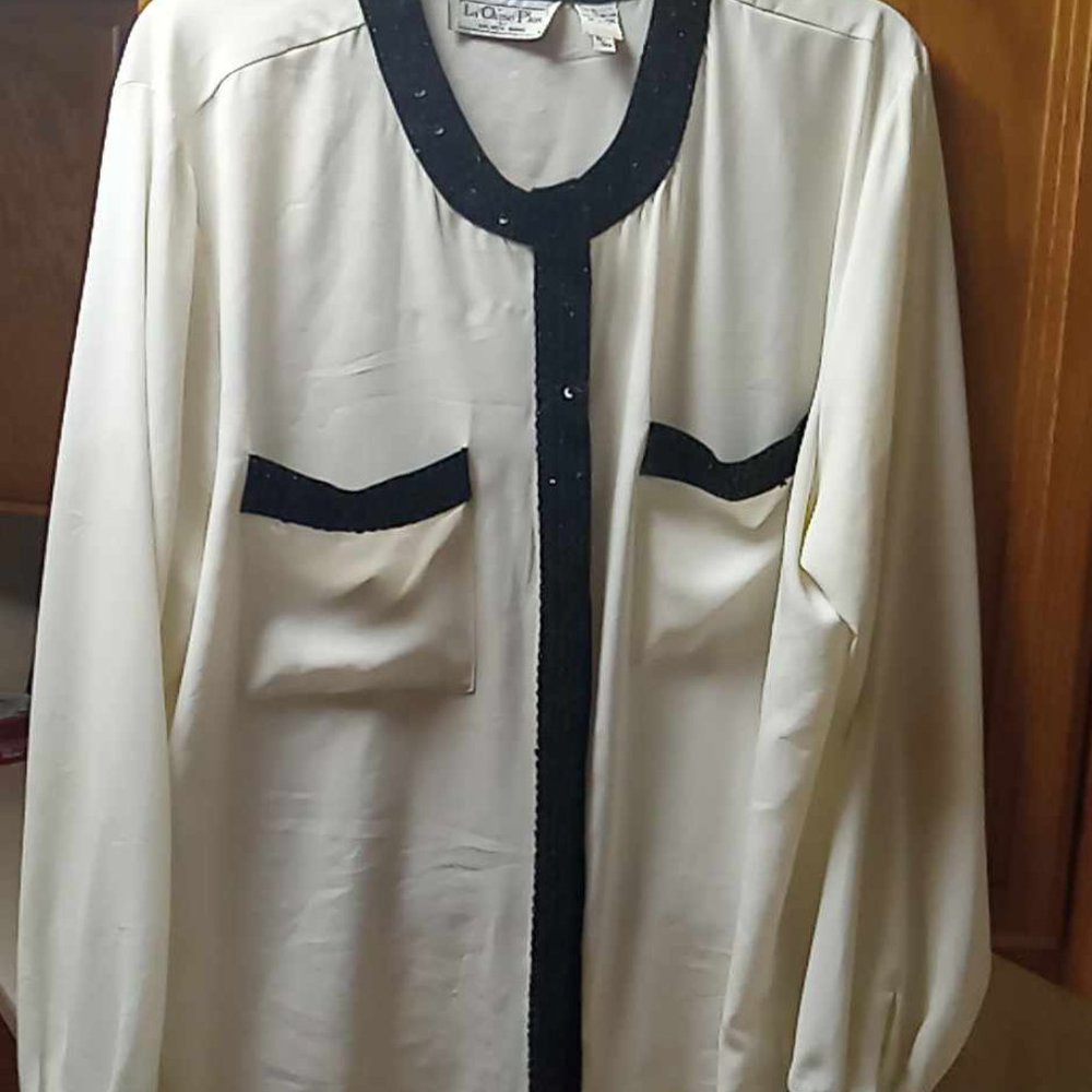 LA CHINE  PLUS  BY  GALINDA WANS WOMENS TOP SIZE  40/20W